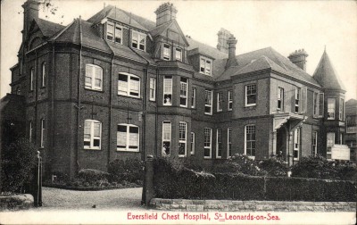 1908 postcard (road-facing) of Eversfield Chest Hospital.jpg