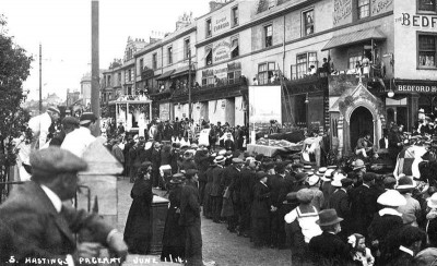 Hastings Pageant-of-heroes-Queens-Road.-1914..jpg