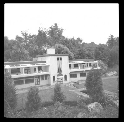 img068_Model World.jpg